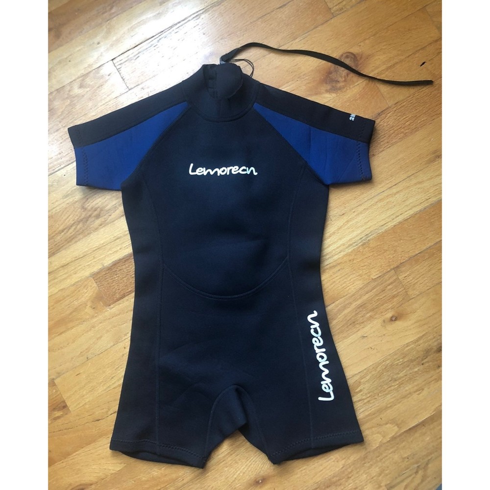 Lemorecn size 8 Wetsuit blue & black